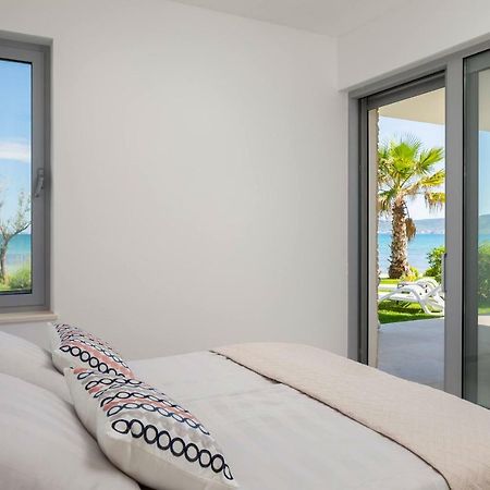 Luxury Design Beach Front Apartment Sukosan Ngoại thất bức ảnh