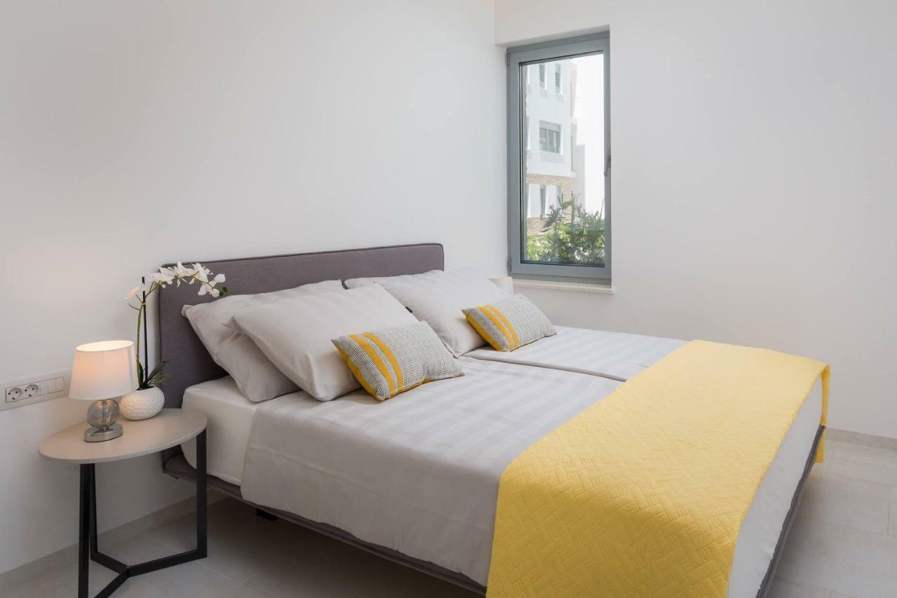 Luxury Design Beach Front Apartment Sukosan Ngoại thất bức ảnh