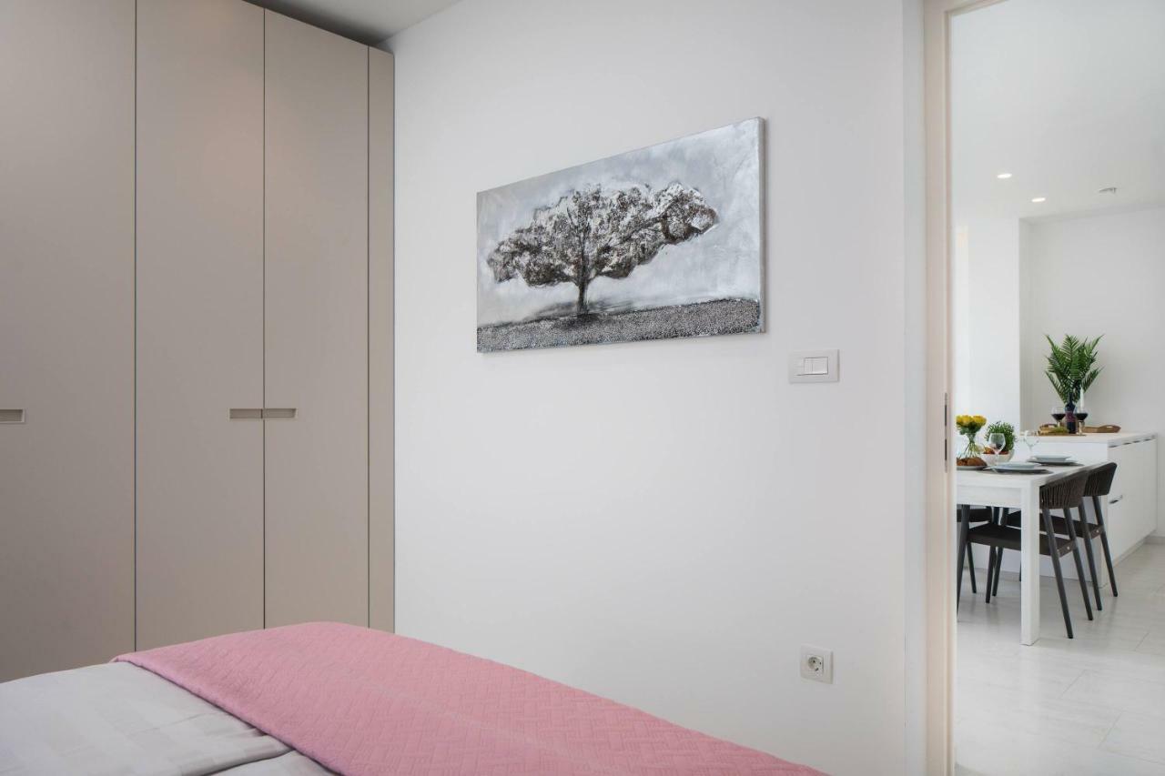 Luxury Design Beach Front Apartment Sukosan Ngoại thất bức ảnh